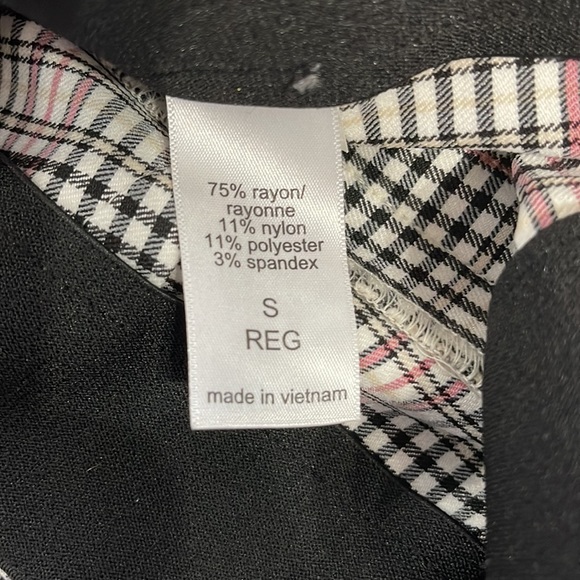 Maurices plaid pull on pants beautiful and comfortable very new with no tags - Picture 4 of 4